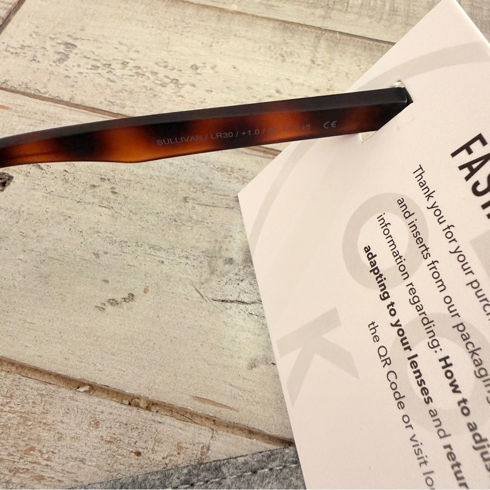 Look Optic Tortoiseshell Sullivan Reading Glasses… - image 4